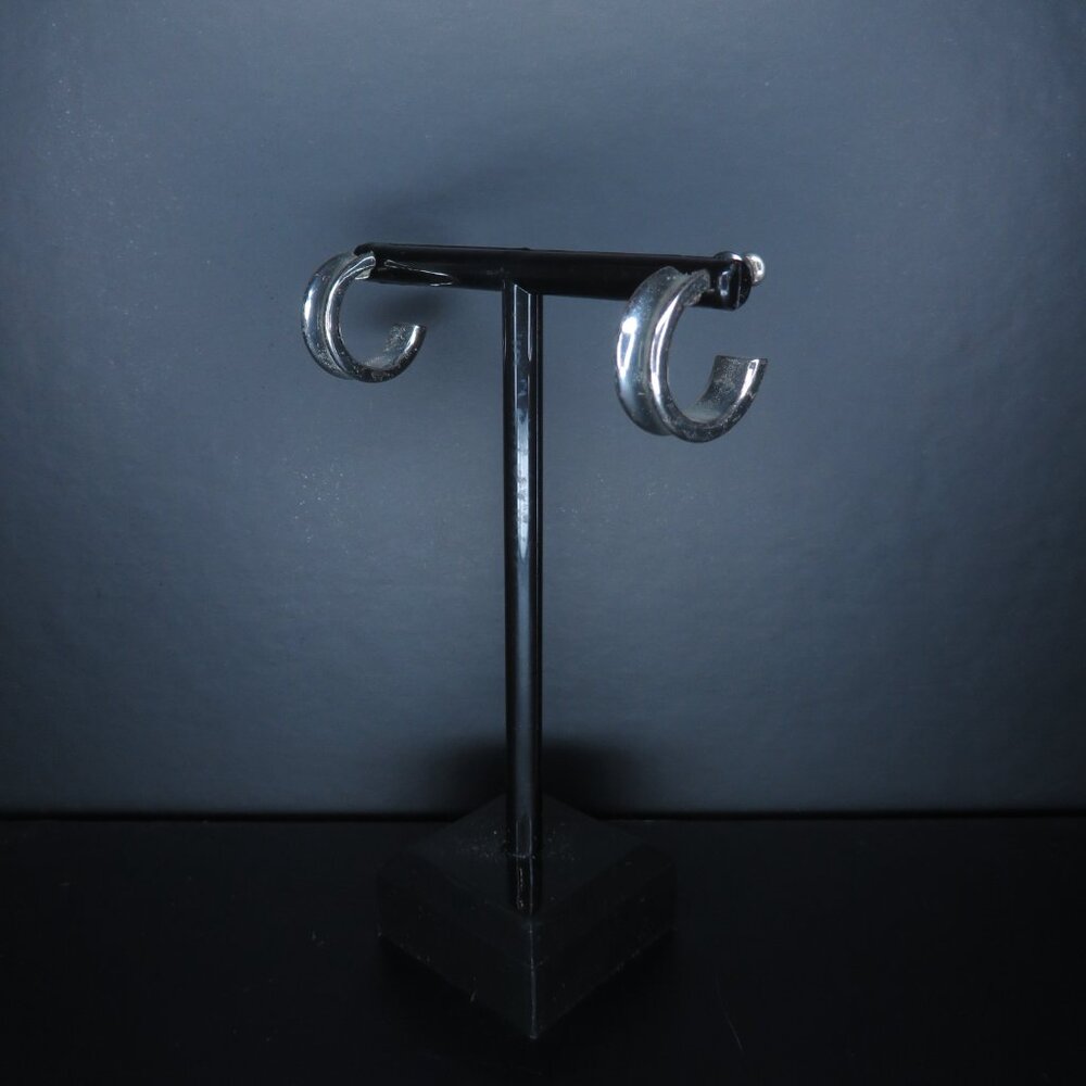 Small Silver Tone Hoop - Picture 6 of 8